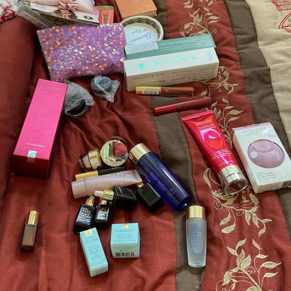 Random goodies! 5 items for $25! Read description! - Picture 6 of 9